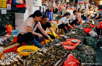 湛江海鮮市場 千元龍蝦與幾元云吞交織的市井煙火氣